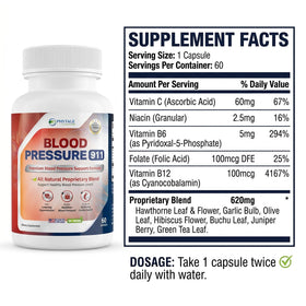 Phytage Labs Blood Pressure 911 capsules à proximité d'un verre d'eau