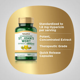 Piping Rock capsules d'Hypericum dans une main, pour une perspective d'usage