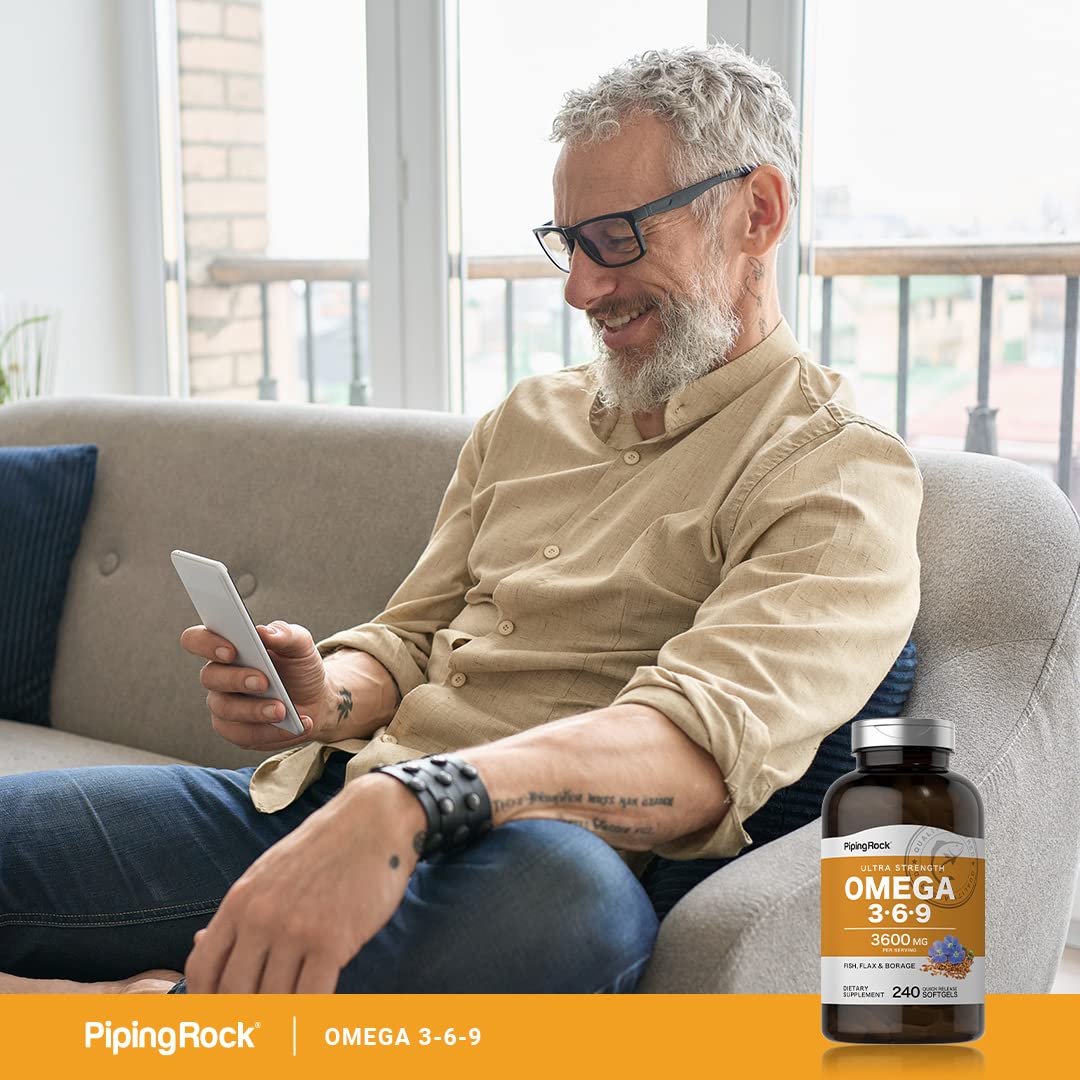 Piping Rock Compléments Alimentaires Omega 3 6 9 3600mg sur fond neutre