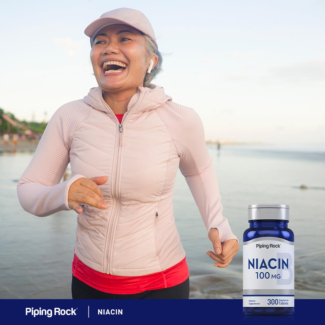 Piping Rock Niacine 100mg sur une table en bois
