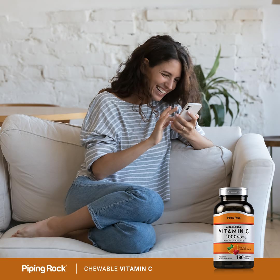 Piping Rock Vitamine C 1000mg comprimés à mâcher, gros plan sur un comprimé