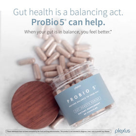 Plexus ProBio 5® capsules sur une table