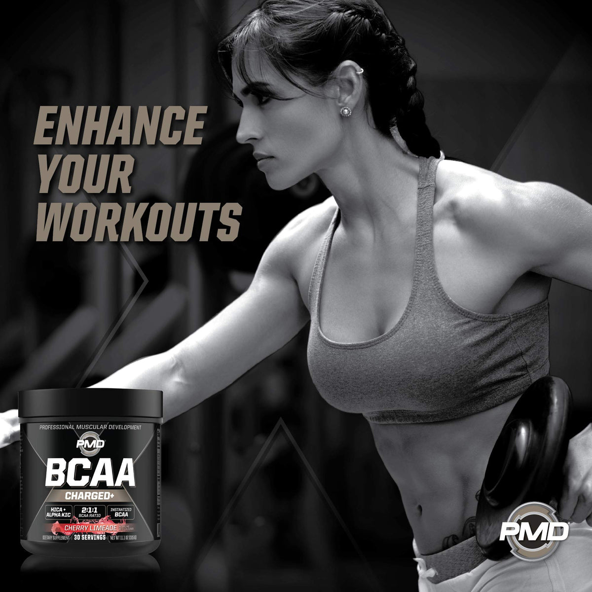 PMD BCAA Charged mélange à boire Cerise Limeade sur une table de sport