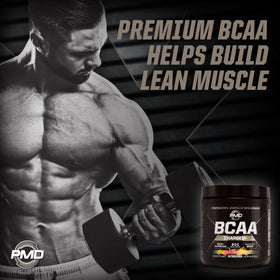 PMD BCAA Charged poudre dans un verre d'eau