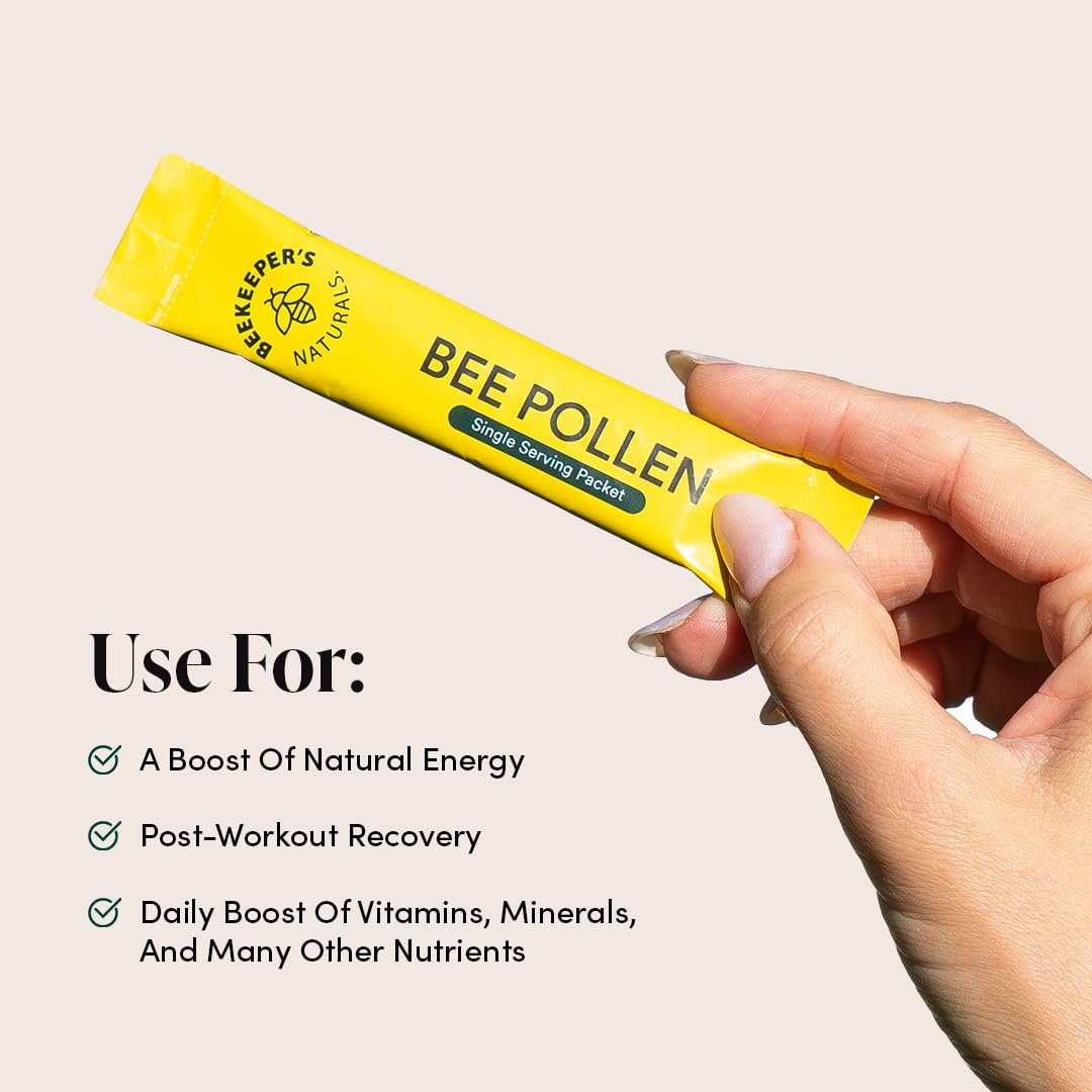 Pollen d'abeille brut Beekeeper's Naturals sur un bol de yaourt