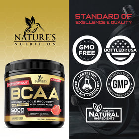 Poudre BCAA Nature's Nutrition 331g versée dans un verre