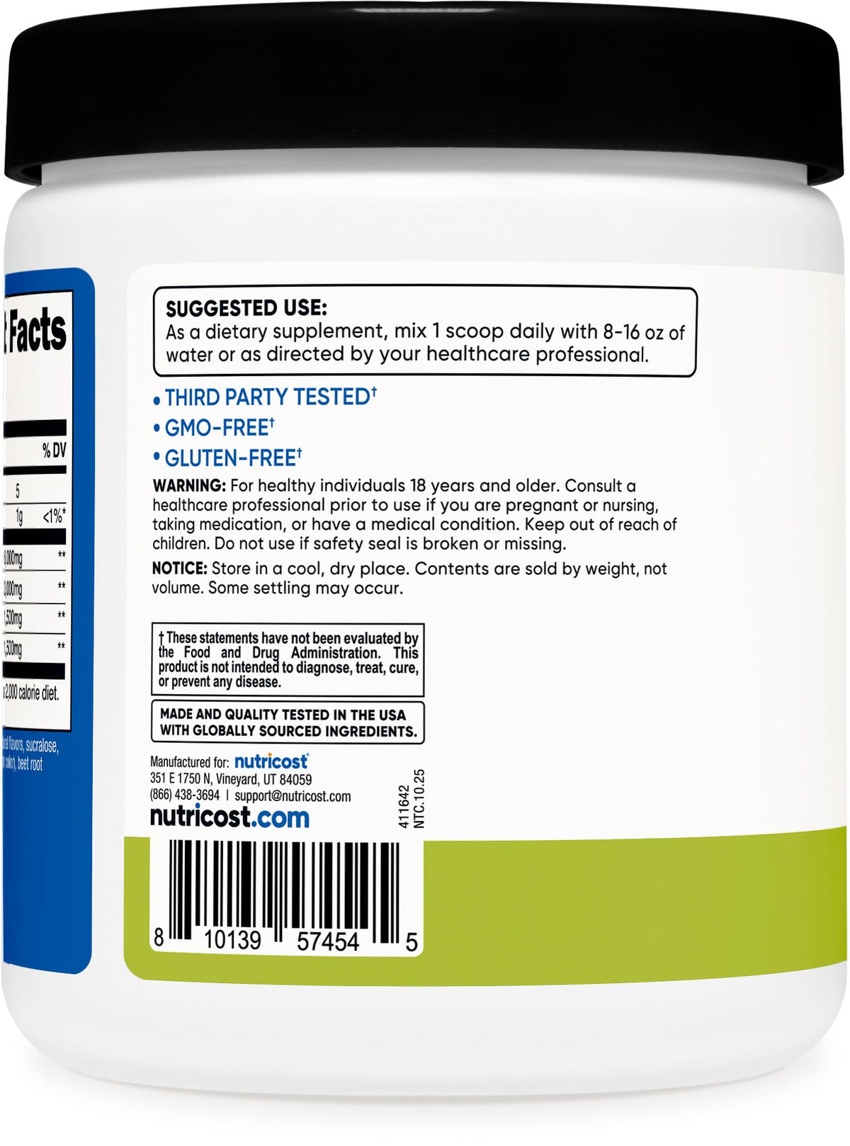 Poudre BCAA Nutricost dans un verre avec de l'eau