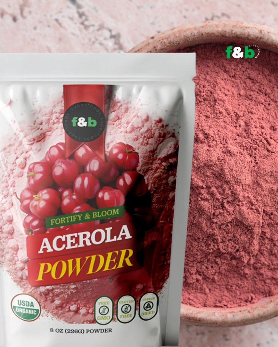 Poudre d'acerola bio f&b superfoods sur une cuillère