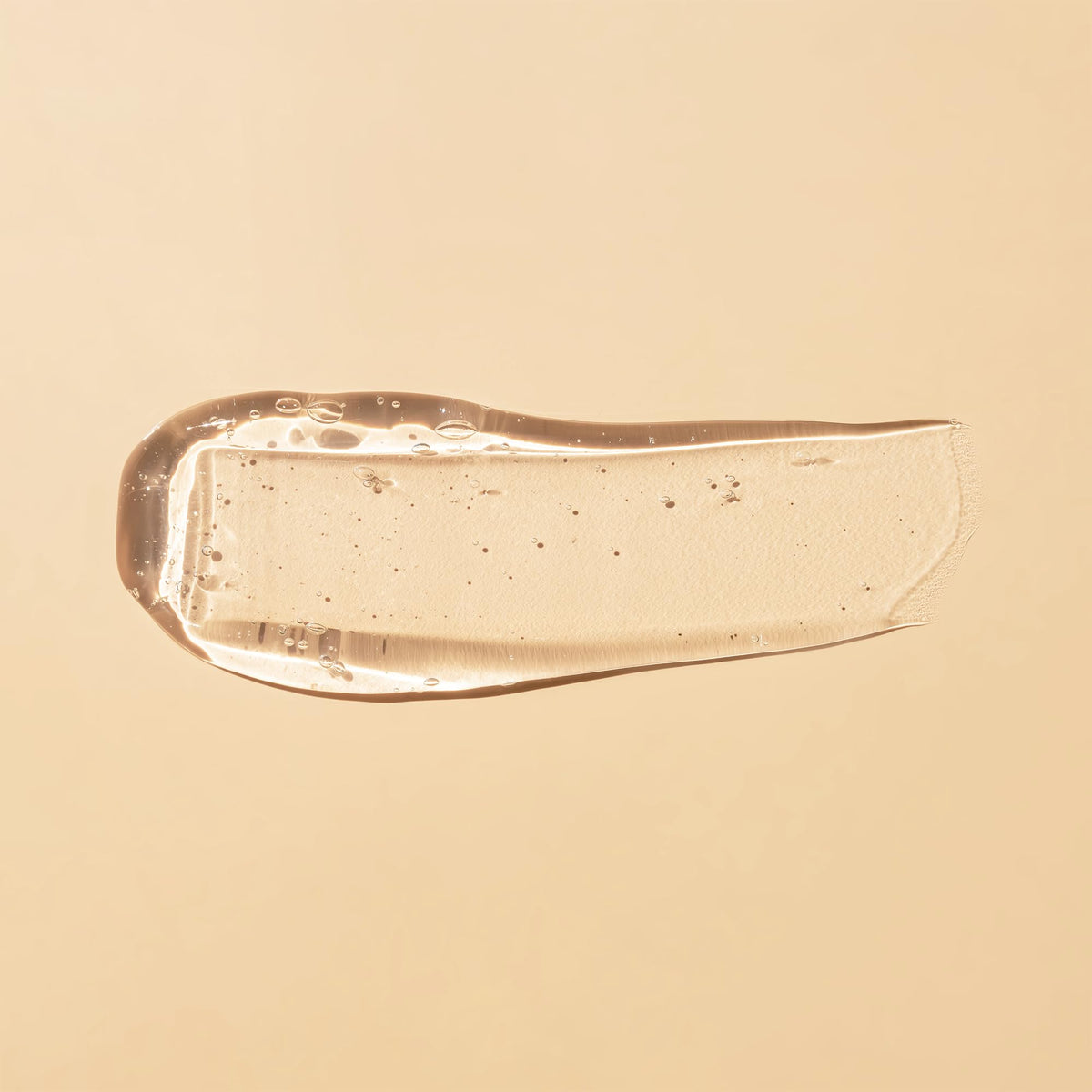 Poudre d'acide hyaluronique PURE ORIGINAL INGREDIENTS dans un verre de liquide
