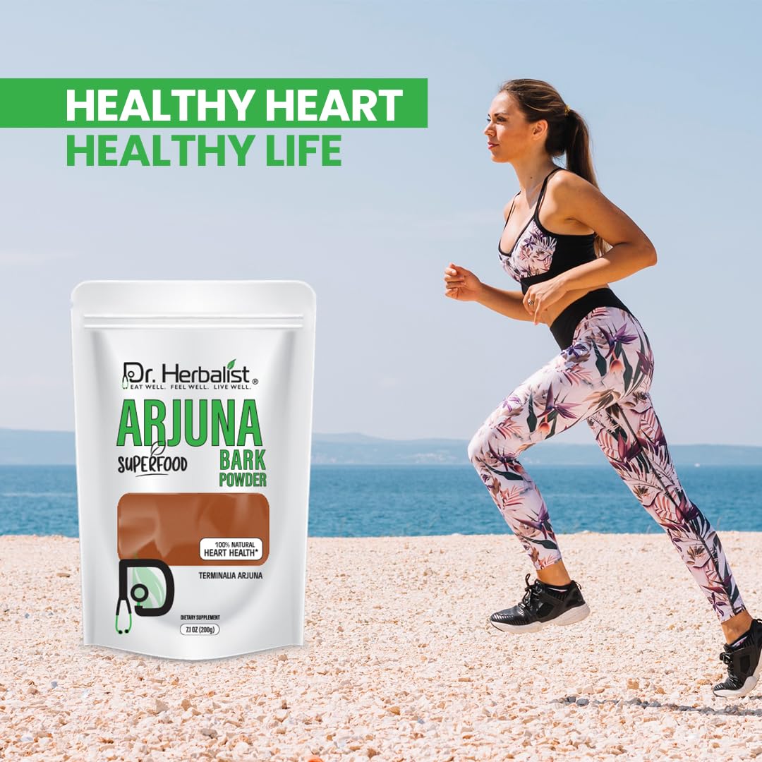Poudre d'Arjuna Dr. HERBALIST 200g en utilisation avec de l'eau chaude