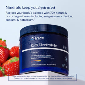 Poudre d'électrolytes au goût citron fraise dans une cuillère