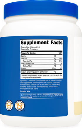 Poudre d'huile MCT C8 Nutricost en préparation dans un smoothie
