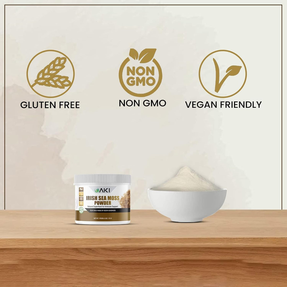 Poudre d'Irish Sea Moss AKI ORGANIC mélangée dans un smoothie