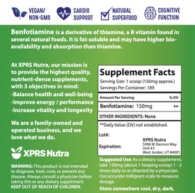 Poudre de Benfotiamine XPRS Nutra sur une cuillère