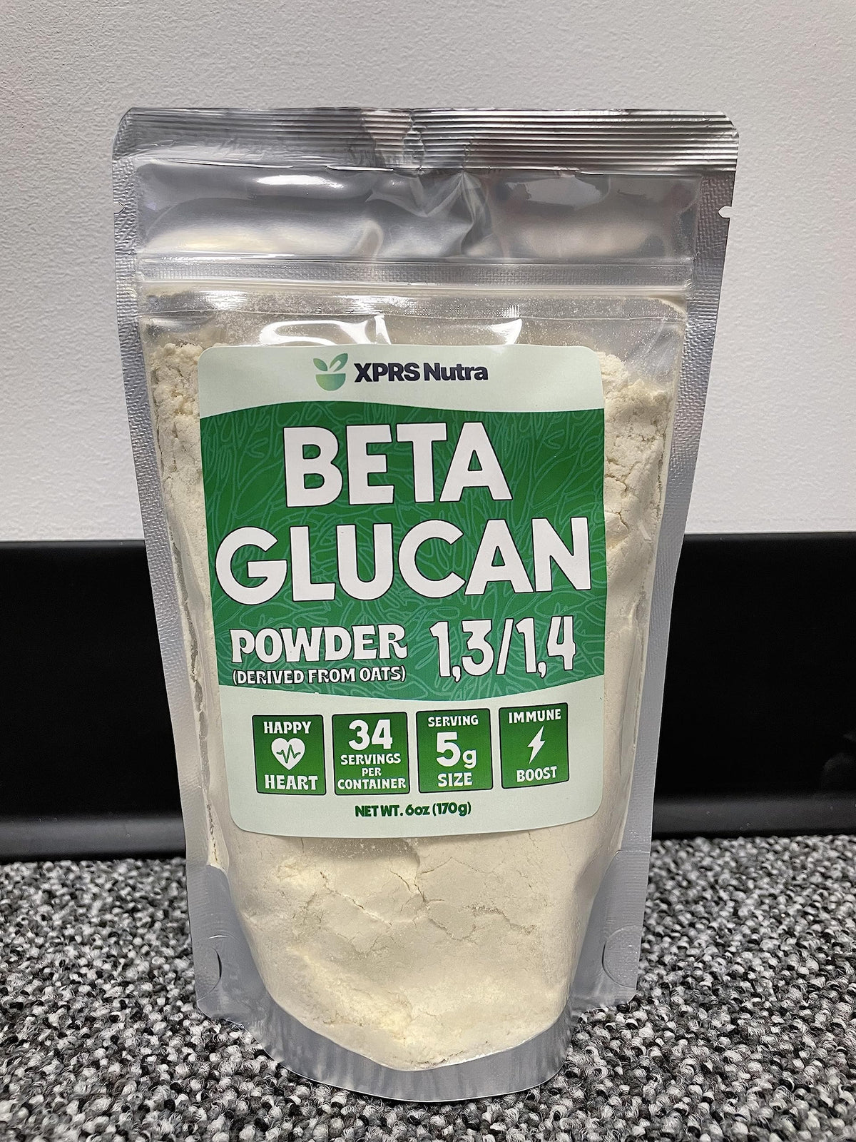 Poudre de Beta Glucane XPRS Nutra dans un bol avec des fruits