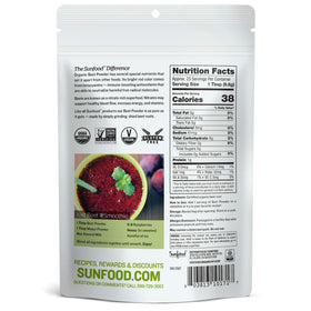 Poudre de Betterave Bio Sunfood en utilisation dans un smoothie