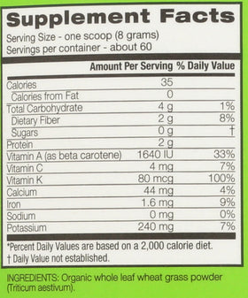 Poudre de Blé Vert Bio Amazing Grass 572g à côté d'un smoothie