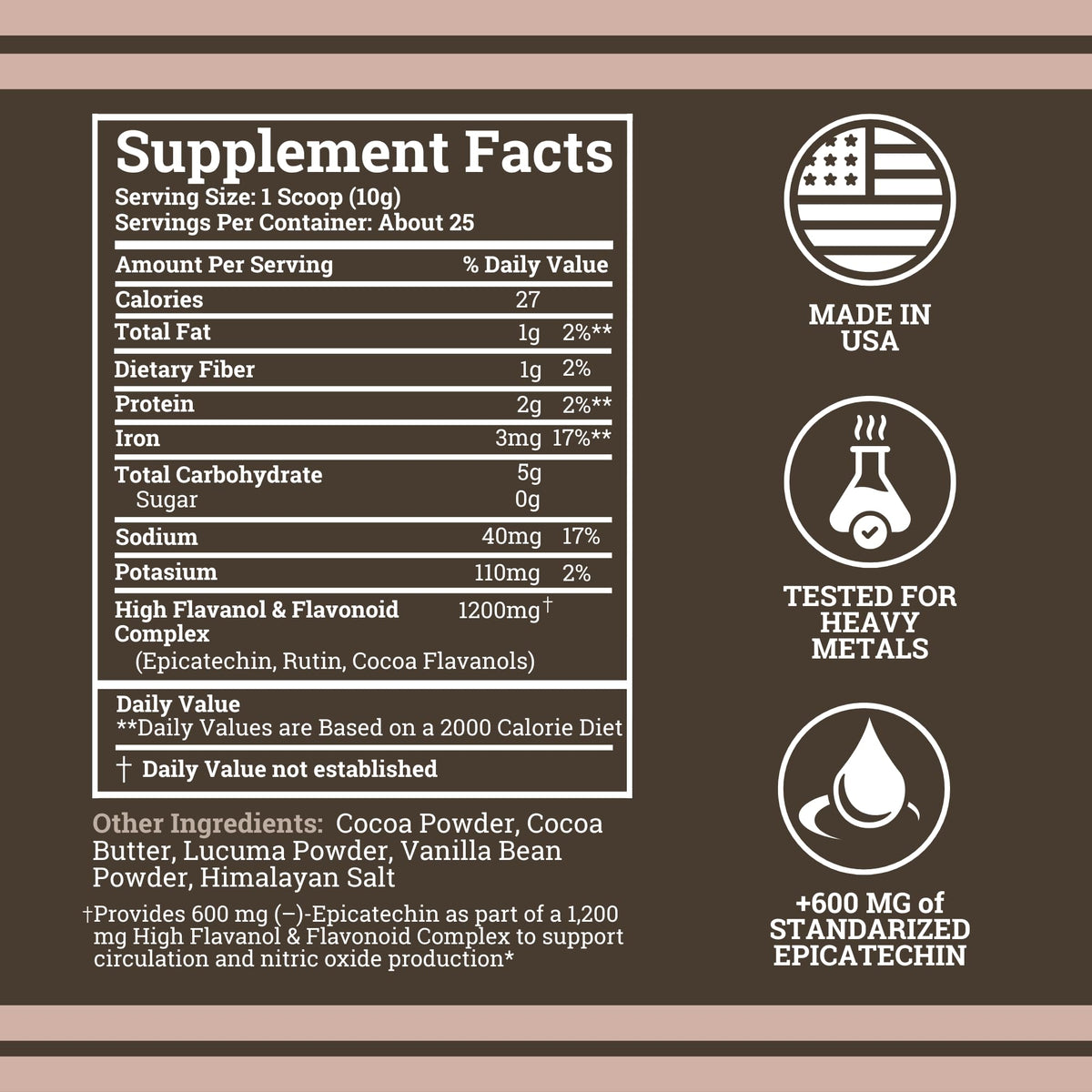 Poudre de cacao Black Forest dans un bol avec cuillère