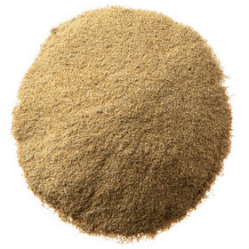 Poudre de camomille égyptienne mélangée dans une préparation culinaire