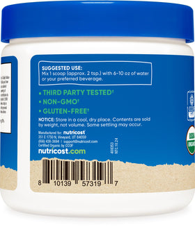 Poudre de Canneberge Bio Nutricost sur une cuillère
