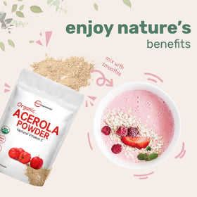 Poudre de cerise acerola bio Micro Ingredients sur une cuillère