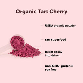 Poudre de cerise acide ajoutée dans un smoothie