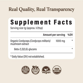 Poudre de champignon Cordyceps Bio sur fond blanc