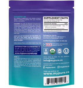Poudre de champignon crinière de lion PURE CO en usage dans un café