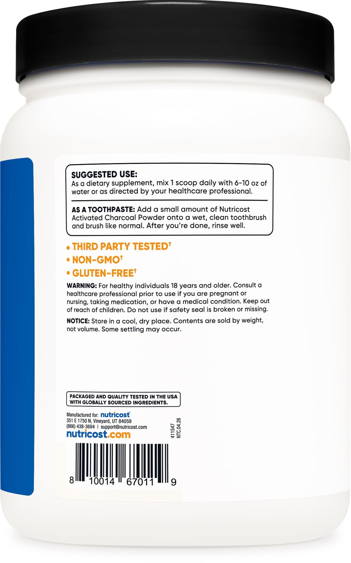 Poudre de Charbon Actif Nutricost 1LB sur un plan de travail