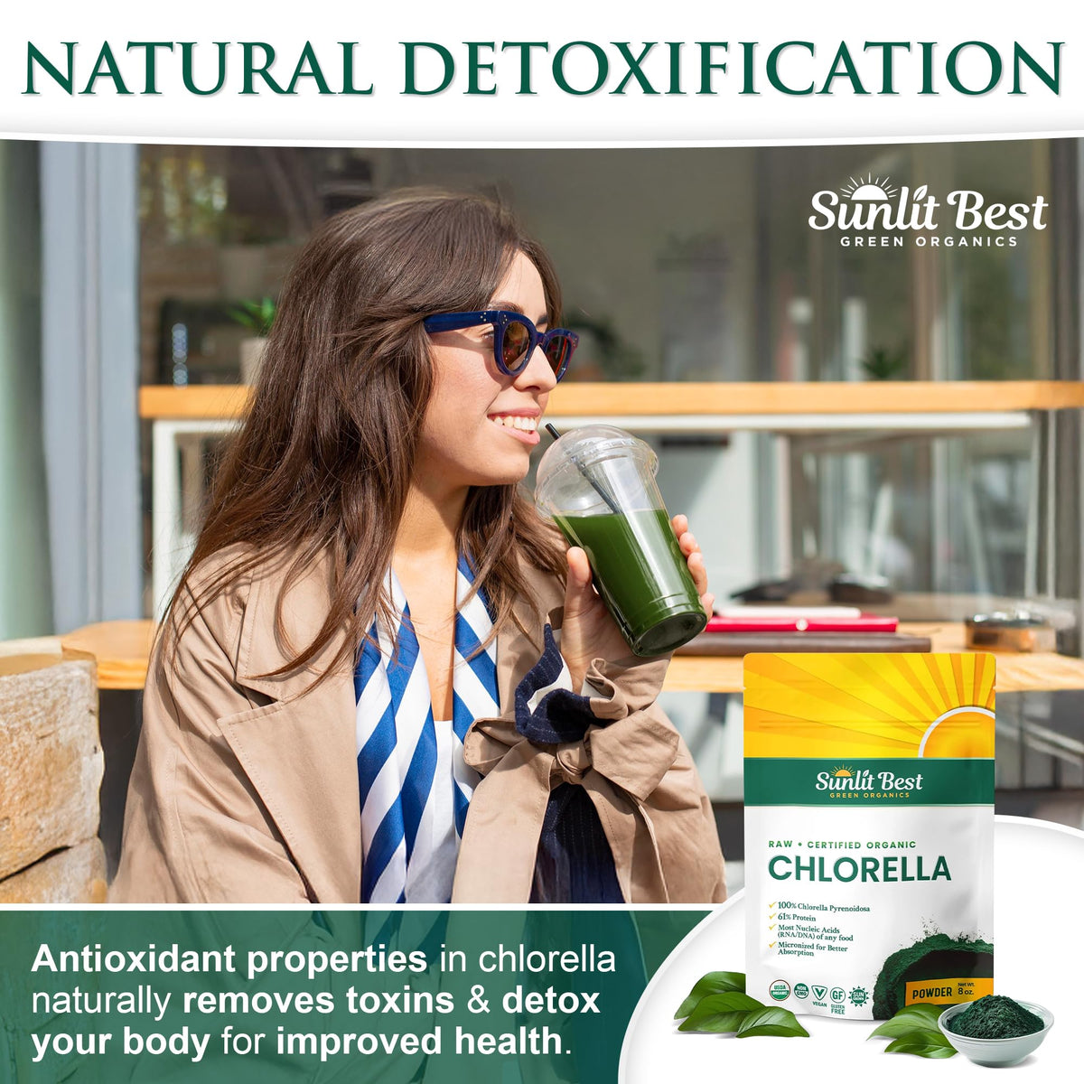 Poudre de chlorelle bio Sunlit Best ajoutée à un smoothie