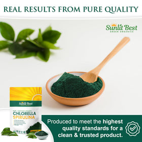Poudre de chlorelle et spiruline Sunlit Best dans une cuisine