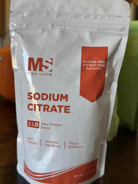Poudre de citrate de sodium MS Finechem sur une surface de cuisine