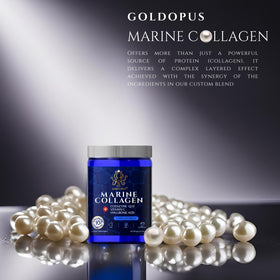 Poudre de collagène GOLDOPUS sur une table en bois