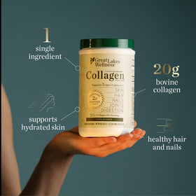 Poudre de collagène Great Lakes dans un café