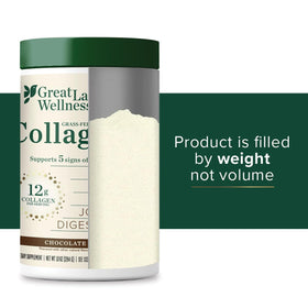 Poudre de collagène Great Lakes Gelatin sur une table avec des ingrédients