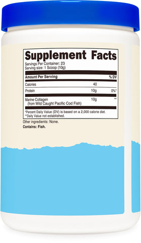 Poudre de collagène marin Nutricost versée dans un smoothie