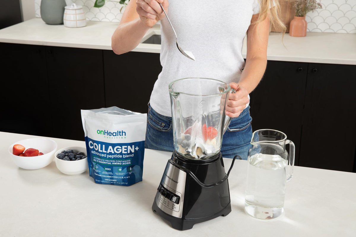 Poudre de collagène onHealth Nutrition mélangée dans un smoothie