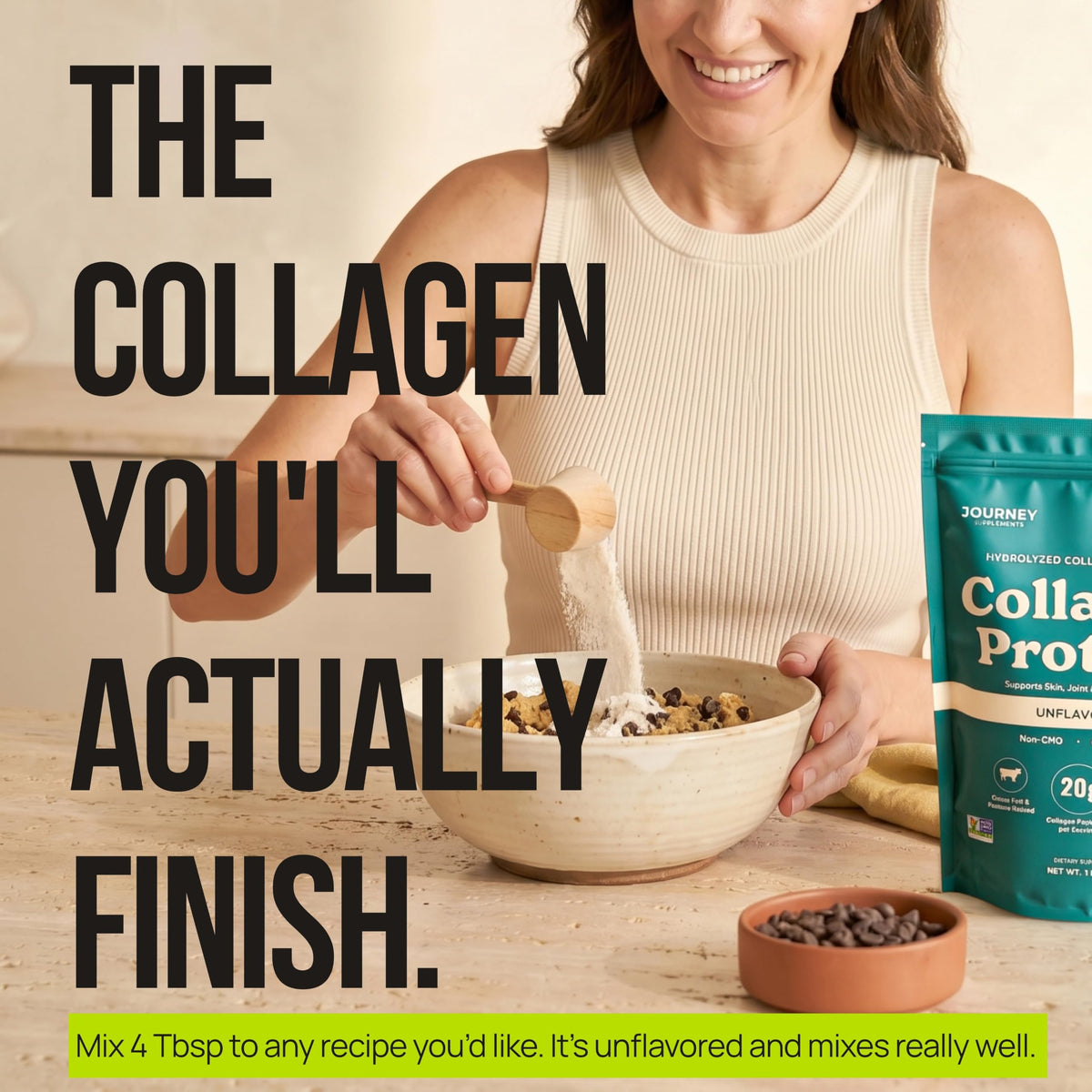 Poudre de collagène peptides Journey Supplements ajoutée à un smoothie