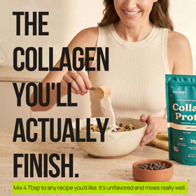 Poudre de collagène peptides Journey Supplements ajoutée à un smoothie