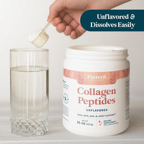 Poudre de collagène peptides Pattern Wellness dans un shaker