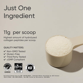 Poudre de collagène Sports Research 1070g dans un verre avec de l'eau