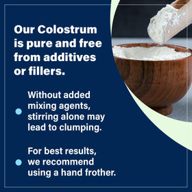 Poudre de colostrum Benevolent Nourishment avec une cuillère doseuse