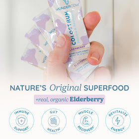 Poudre de colostrum WONDERCOW avec des fruits et un smoothie