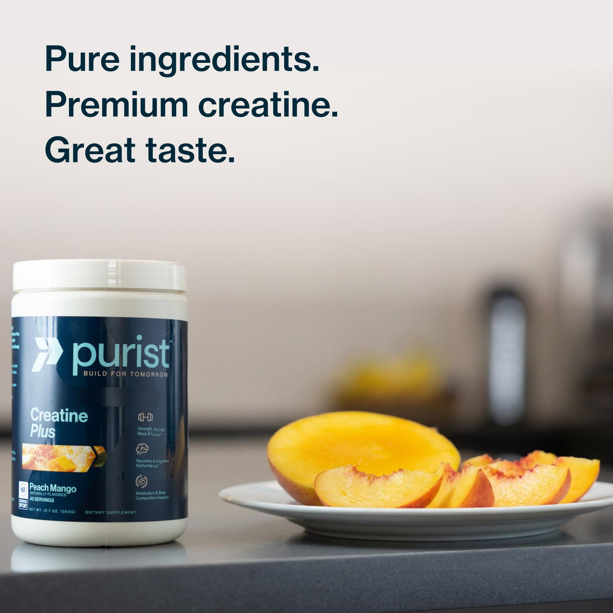 Poudre de créatine Creapure PURIST 349g dans un environnement de fitness