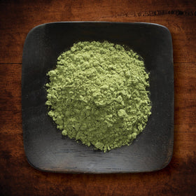 Poudre de feuille de luzerne bio Frontier Co-op avec des herbes