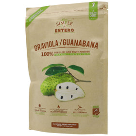 Poudre de Graviola mélangée dans un smoothie frais