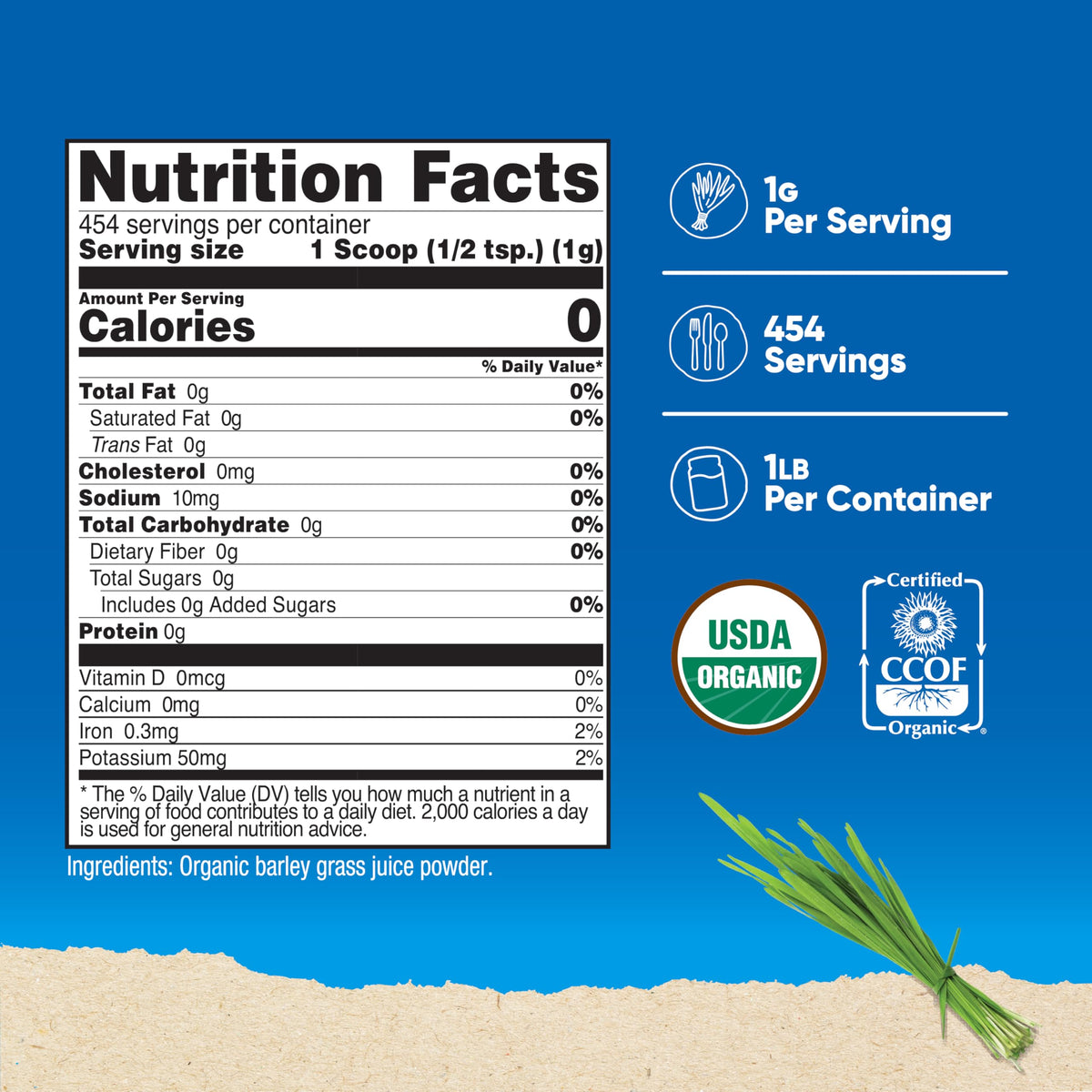 Poudre de jus d'orge bio Nutricost 540g avec une cuillère