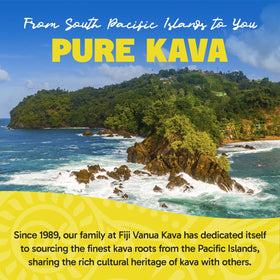Poudre de kava Fiji Vanua 227g sur une table en bois