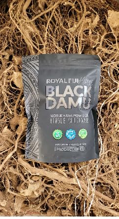 Poudre de Kava Noble Black Damu dans un bol