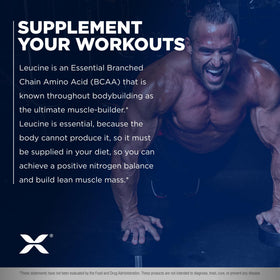 Poudre de leucine ALLMAX avec un shaker d'entraînement